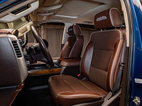 Used 2016 Chevrolet Silverado 2500 High Country w/ Duramax Plus Package image 20