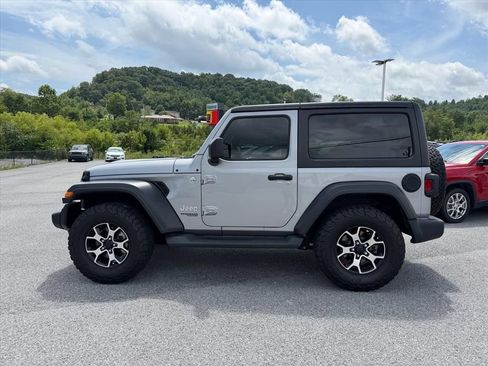 Used 2019 Jeep Wrangler Sport AWD/4WD image 4