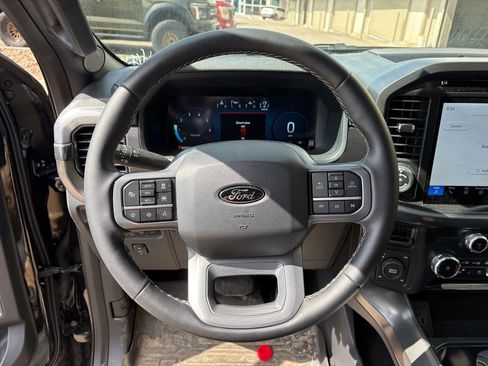 Used 2025 Ford F150 Lariat AWD/4WD image 19