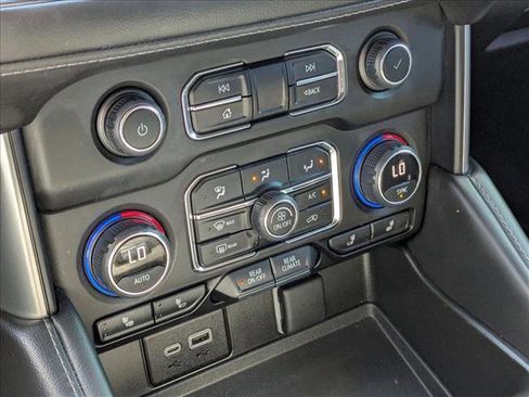 Used 2023 Chevrolet Tahoe Z71 w/ Luxury Package image 15