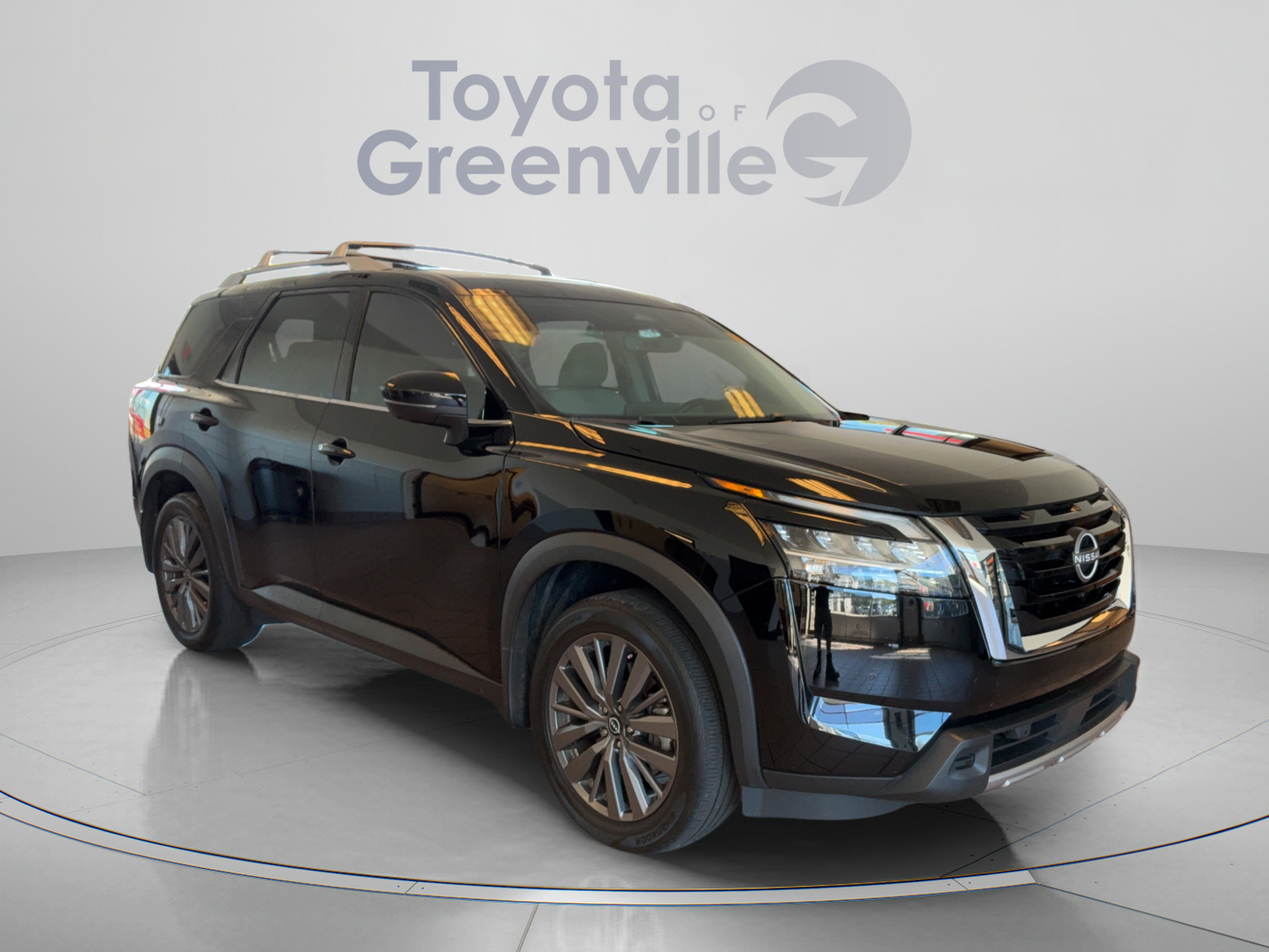 Used 2024 Nissan Pathfinder SL w/ SL Premium Package FWD image 8