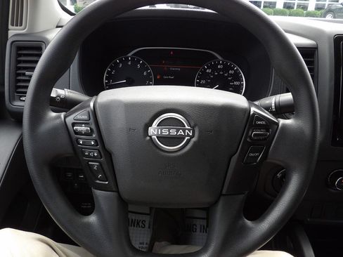 Used 2024 Nissan Frontier S AWD/4WD image 9