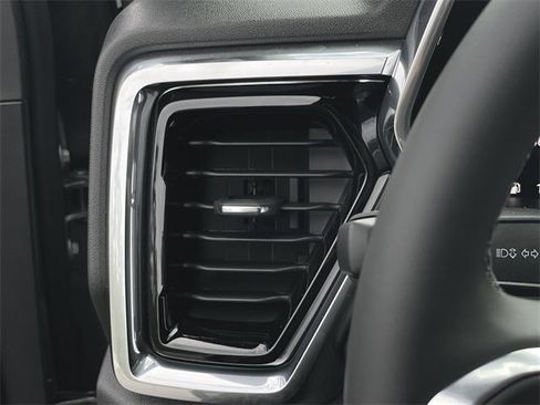 New 2026 GMC Canyon Elevation w/ Convenience Package image 10