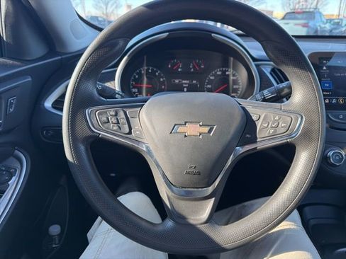 Used 2024 Chevrolet Malibu LS image 28