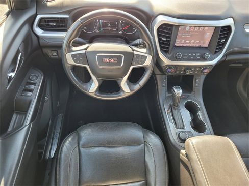 Used 2018 GMC Acadia SLT image 9