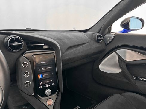 Used 2024 McLaren 750S Spider image 19