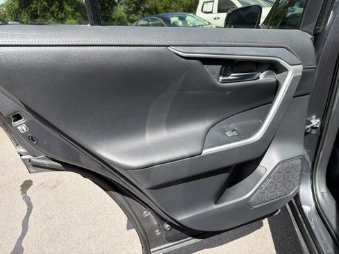 Certified 2020 Toyota RAV4 Limited FWD image 13