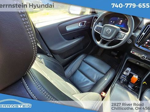 Used 2024 Volvo XC40 B5 Plus w/ Climate Package AWD/4WD image 11