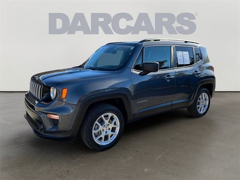 Used 2022 Jeep Renegade Latitude image 3