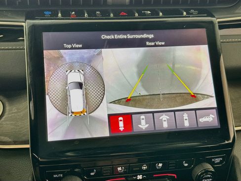 Used 2023 Jeep Grand Cherokee 30th Anniversary image 3