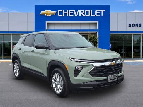 New 2026 Chevrolet TrailBlazer LS w/ LS Convenience Package FWD image 3