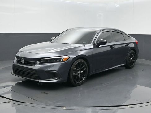 Used 2024 Honda Civic Sport image 1