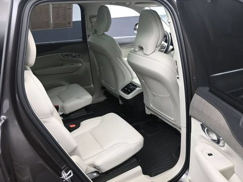 Used 2023 Volvo XC90 B6 Ultimate w/ Protection Package Premier AWD/4WD image 29