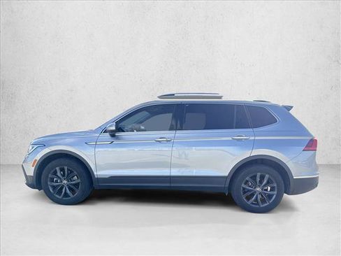 Used 2023 Volkswagen Tiguan SE FWD image 9