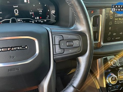 Used 2023 GMC Yukon Denali Ultimate image 19