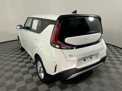 Used 2023 Kia Soul LX w/ Option Group 015 FWD image 7
