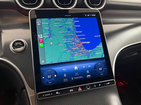 Used 2024 Mercedes-Benz GLC 300 4MATIC image 25