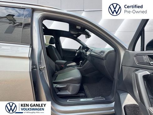 Used 2023 Volkswagen Tiguan SE R-Line FWD image 11