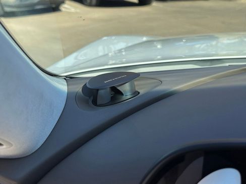 Used 2025 Genesis G90 3.5T image 33