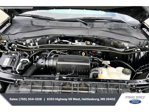 Used 2023 Ford Explorer ST-Line w/ Class IV Trailer Tow Package RWD image 8