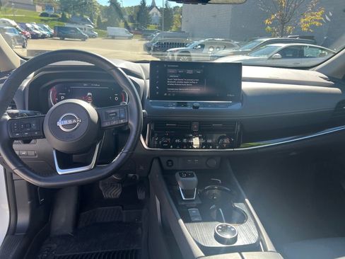 Certified 2024 Nissan Rogue SL w/ SL Premium Package image 14