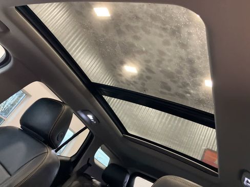 Used 2020 GMC Terrain SLT w/ Preferred Package image 11