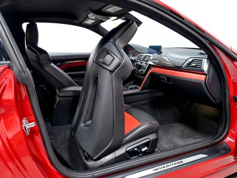 Used 2020 BMW M4 Coupe w/ Competition Package RWD image 32