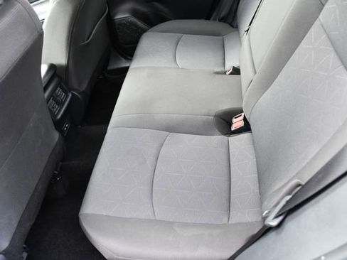 Used 2025 Toyota RAV4 XLE AWD/4WD image 17