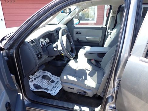 Used 2007 Dodge Dakota ST AWD/4WD image 7