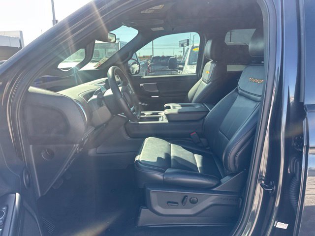 Used 2025 Ford Expedition Tremor AWD/4WD image 6