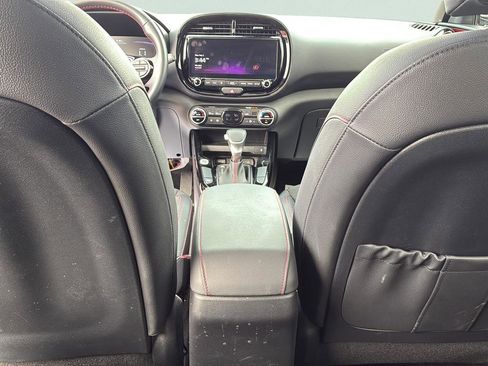 Certified 2025 Kia Soul GT-Line image 26