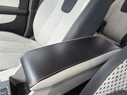 Used 2010 Chevrolet Equinox LS image 13