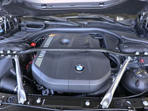 New 2026 BMW 750e xDrive w/ Executive Package image 26