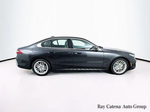 Used 2024 BMW 540i xDrive w/ Premium Package image 8