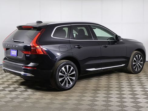 Used 2023 Volvo XC60 B5 Plus AWD/4WD image 12