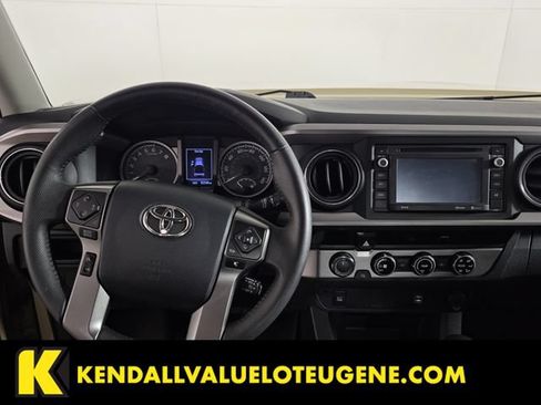 Used 2017 Toyota Tacoma SR5 w/ Tow Package AWD/4WD image 13