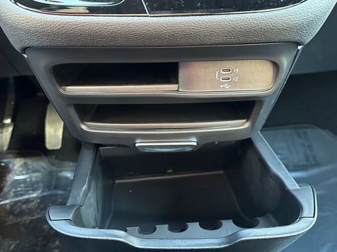 New 2026 Chrysler Pacifica Select w/ S Appearance Package AWD/4WD image 30