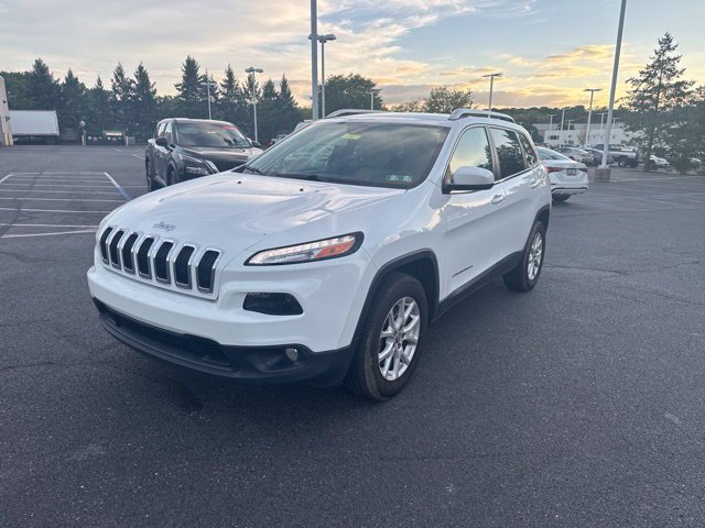 Used 2015 Jeep Cherokee Latitude w/ Comfort/Convenience Group AWD/4WD image 3