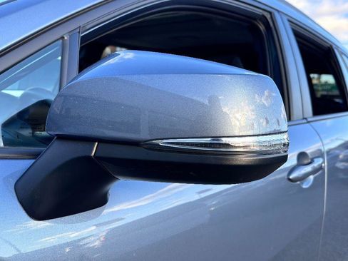 Used 2024 Toyota Corolla Cross LE w/ Moonroof Package image 16