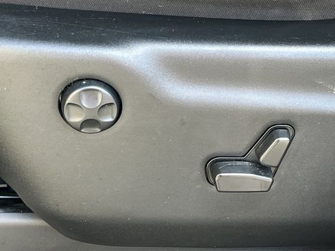 Used 2021 Jeep Grand Cherokee Freedom Edition image 16