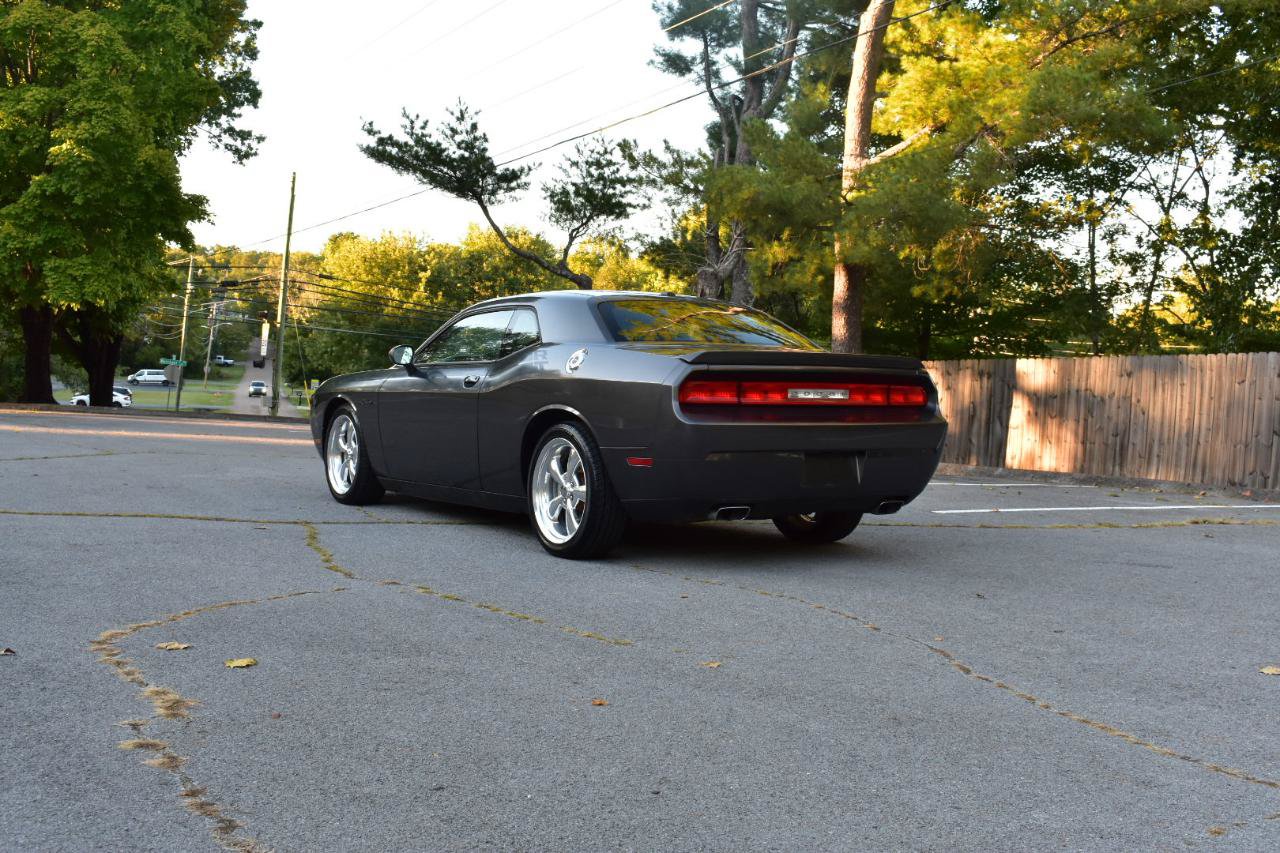 Used 2013 Dodge Challenger R/T RWD image 4