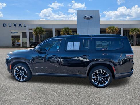 Used 2022 Jeep Wagoneer Series III w/ Premium Group I image 7