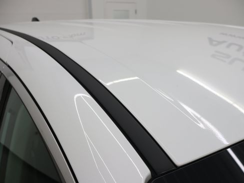 Used 2024 Chrysler Pacifica Touring-L FWD image 4