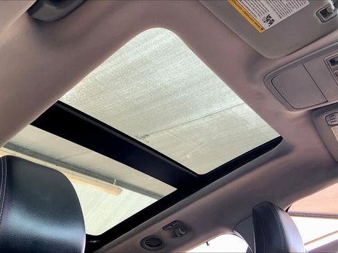 Used 2021 Ford Explorer Limited w/ Equipment Group 301A image 13