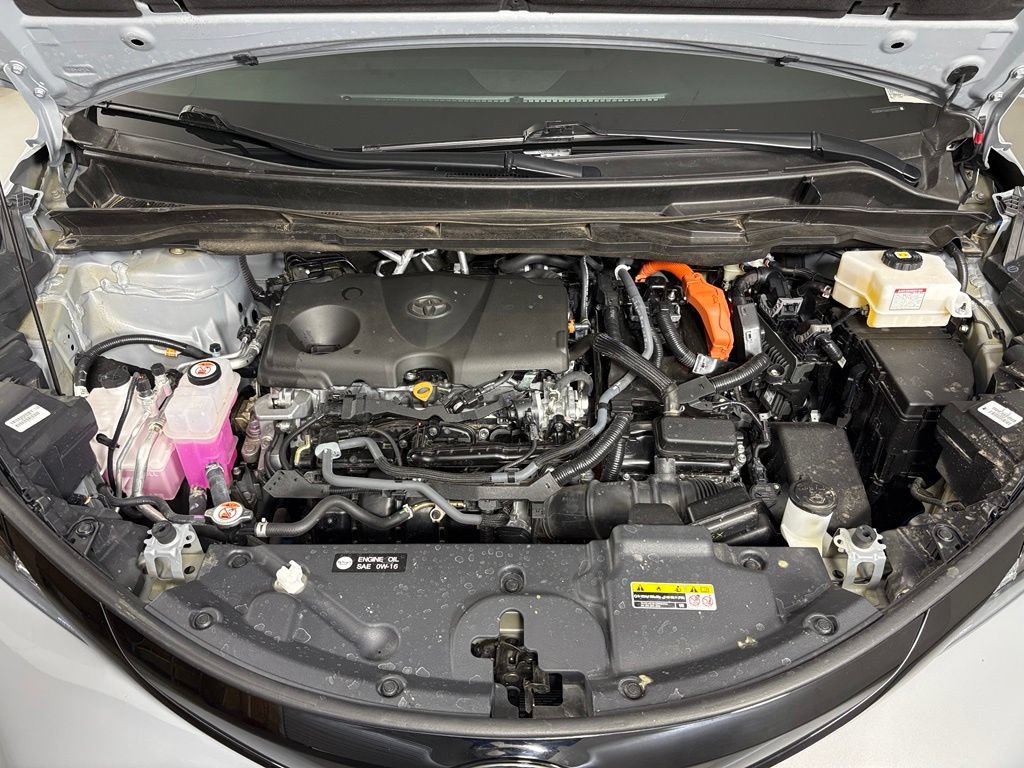 Used 2025 Toyota Sienna XSE AWD/4WD image 49