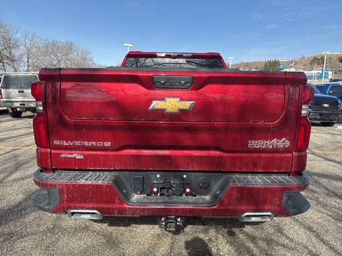 Used 2024 Chevrolet Silverado 1500 High Country w/ Technology Package image 4