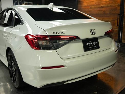 Used 2023 Honda Civic Sport image 6