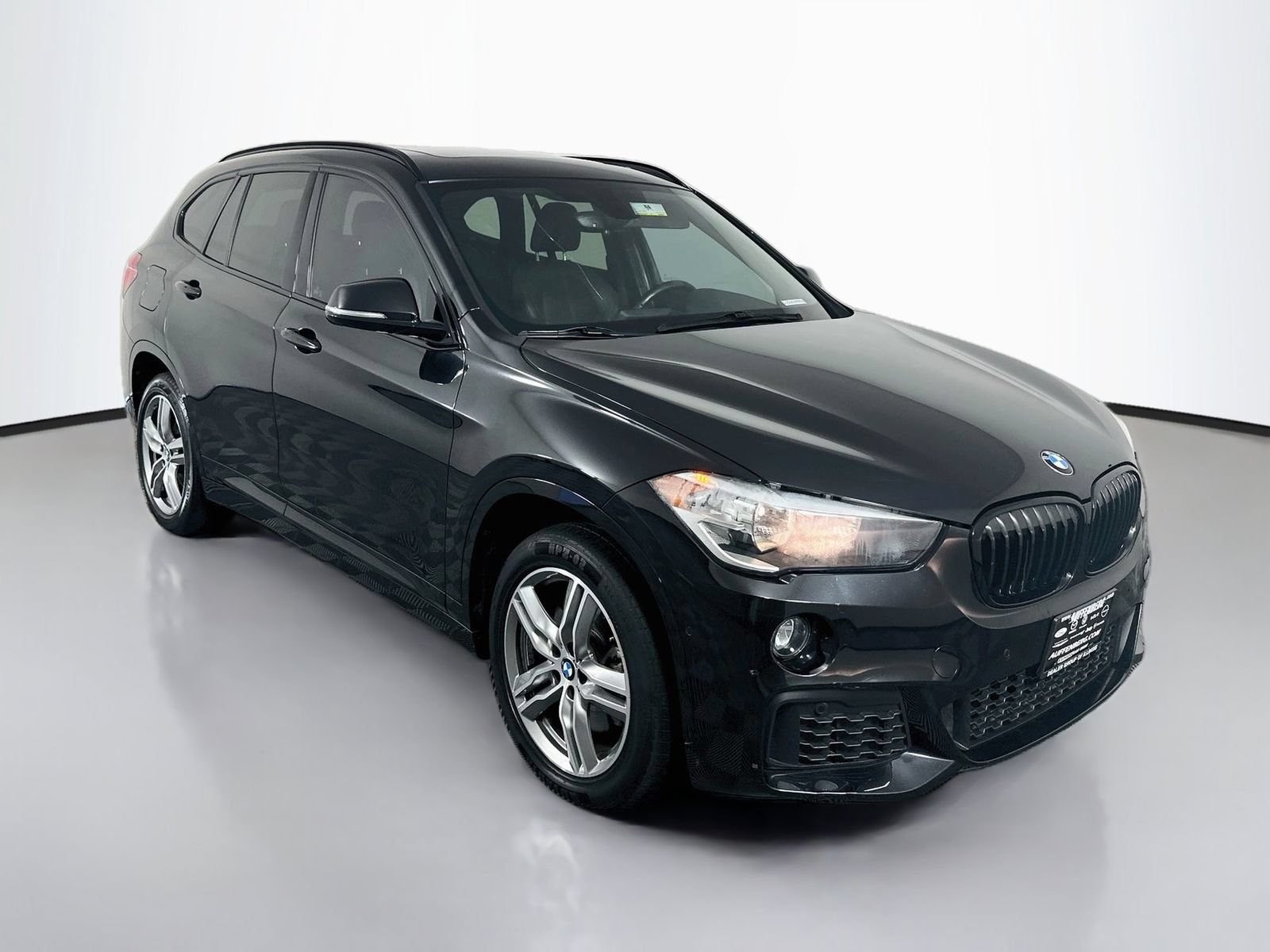 Used 2018 BMW X1 sDrive28i w/ M Sport Package FWD image 1