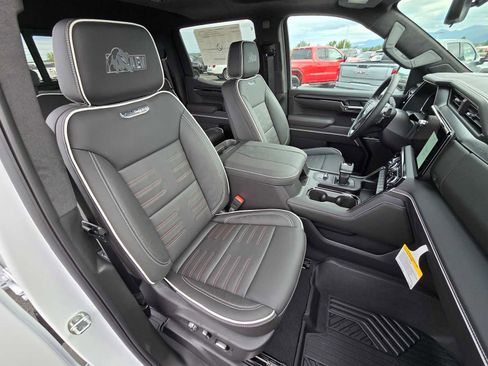 New 2024 GMC Sierra 1500 AT4X w/ AT4X AEV Edition image 14