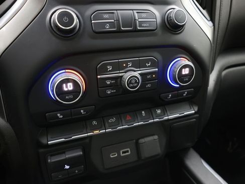 Used 2019 Chevrolet Silverado 1500 RST w/ All-Star Edition AWD/4WD image 27